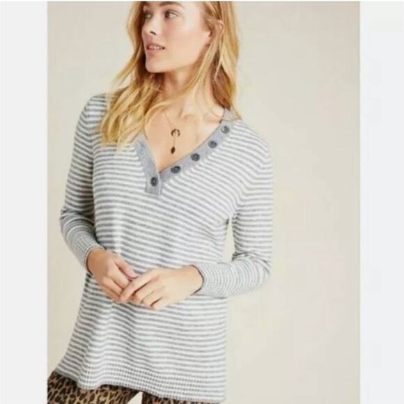 By Anthropologie Serena Striped Button V-Neck Gray Cream Knit Sweater Size Large - Picture 1 of 11